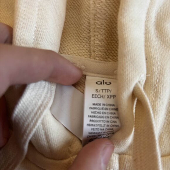 Brand new beige/cream alo yoga sweater unisex - Picture 3 of 3